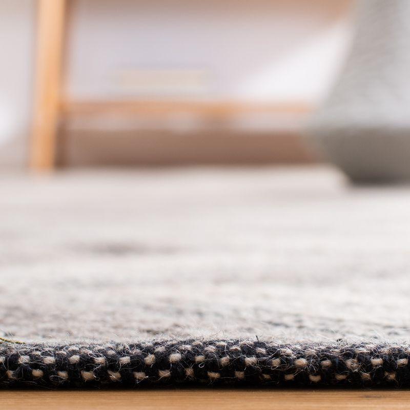 Kilim KLM730 Hand Woven Area Rug - Grey/Ivory - 5'x8' - Safavieh.