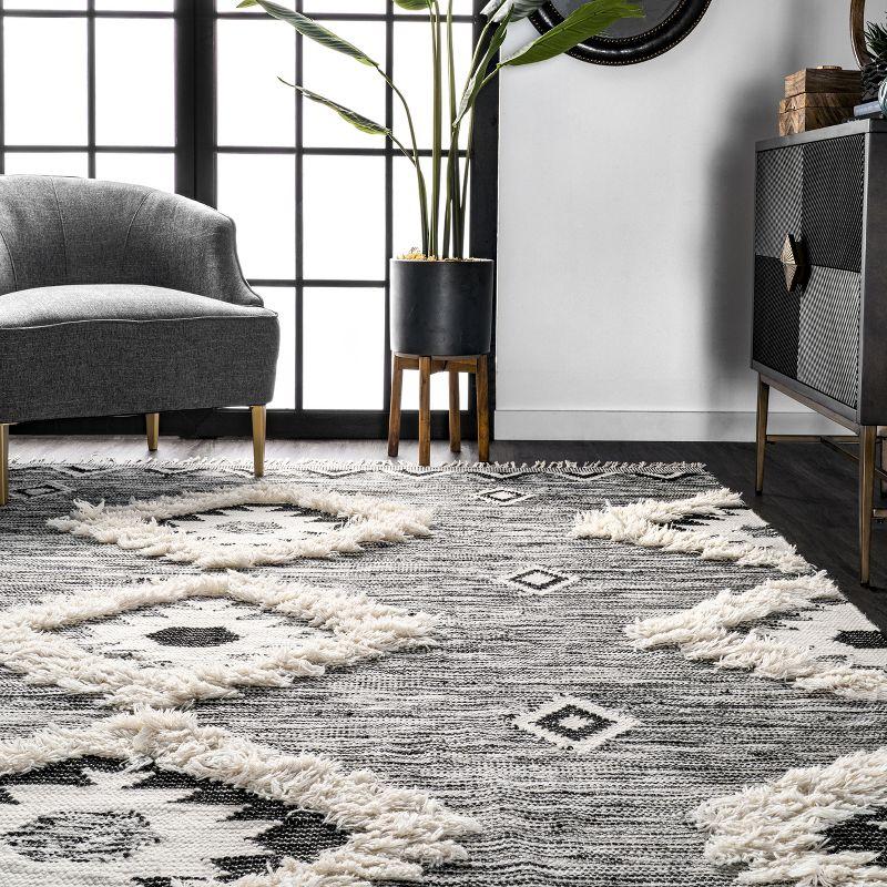 Nuloom Savannah Diamond 2x6 Wool Runner Indoor Area Rug for Living Room Bedroom Dining Room Entryway Hallway Kitchen, Black/Ivory