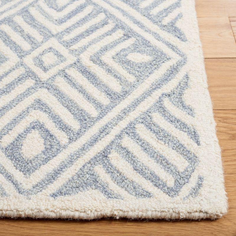 Micro-Loop MLP262 Hand Tufted Accent Rug - Grey/Ivory - 2'6"x4' - Safavieh.