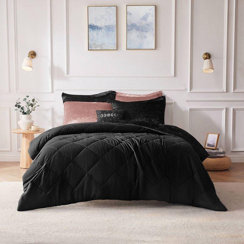 Intelligent Design Felicia Crushed Velvet Comforter Set with Throw Pillow