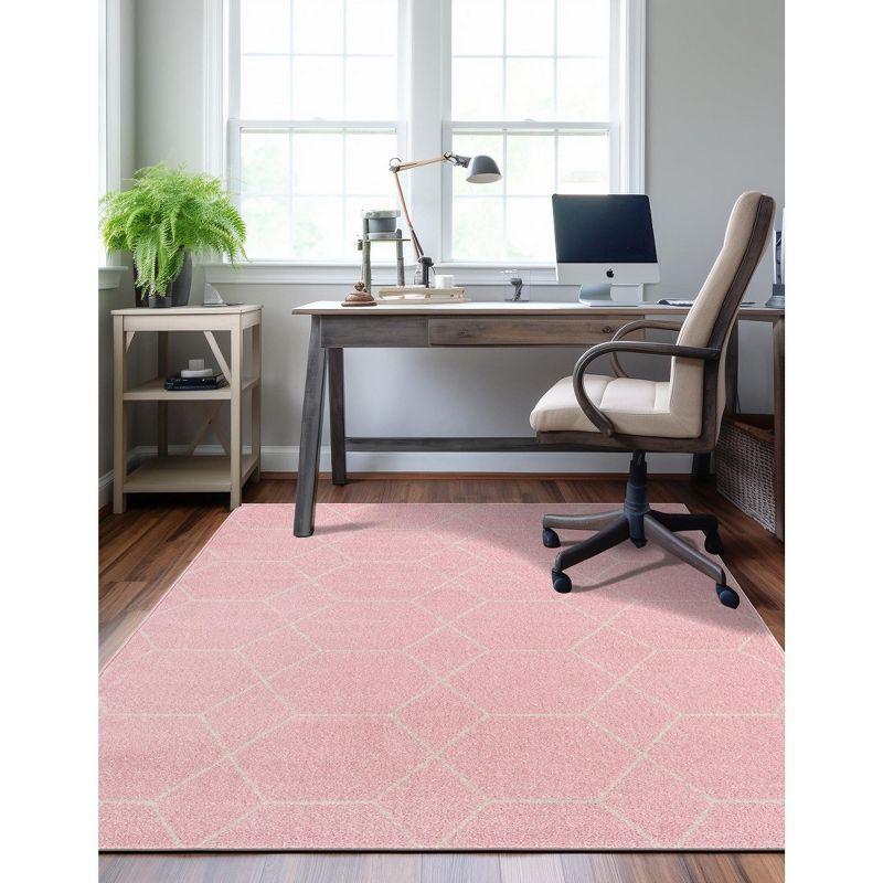 Light Pink Geometric Trellis Indoor Area Rug