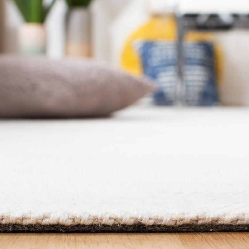 Marbella MRB313 Hand Woven Area Rug - Silver/Ivory - 4'x6' - Safavieh.