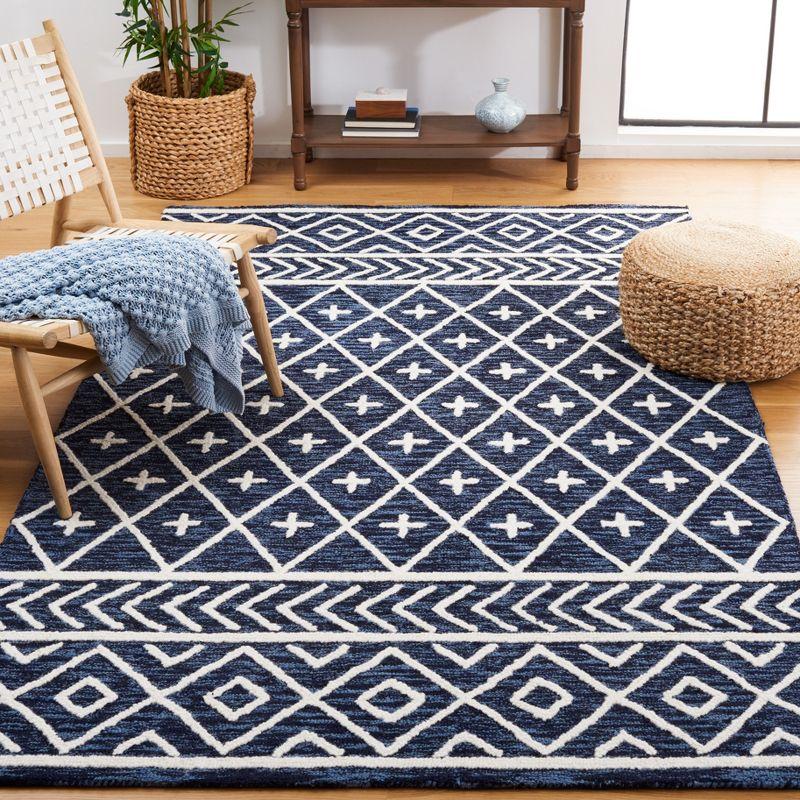 Navy and Ivory Hand-Tufted Wool Area Rug, 5' x 8'