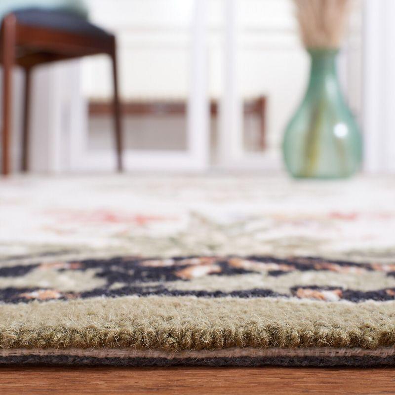 Safavieh Hand Hooked Wool Floral Rug