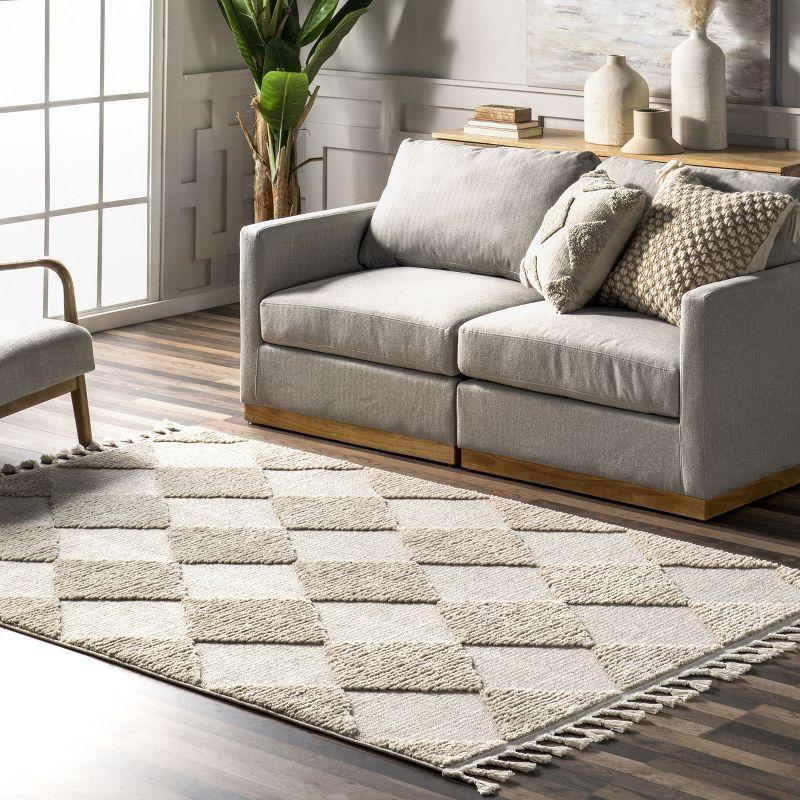 Nuloom Marissa High/Low Diamond Tassel Indoor Area Rug