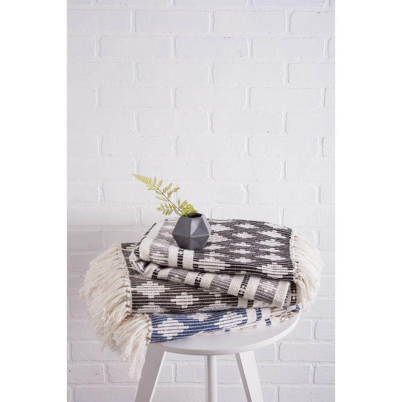 Design Imports Dll Hand Woven Throw Blanket