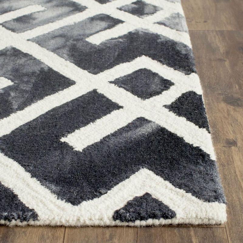 Ivory Whisper 4' x 6' Hand-Tufted Wool Area Rug