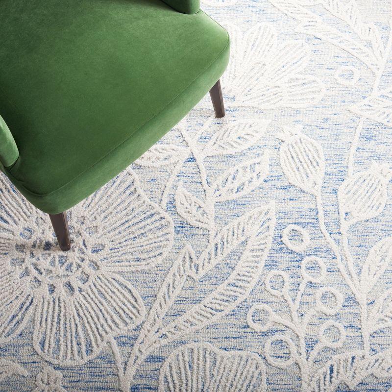 Jardin JAR727 Hand Tufted Area Rug - Blue/Ivory - 4'x6' - Safavieh.