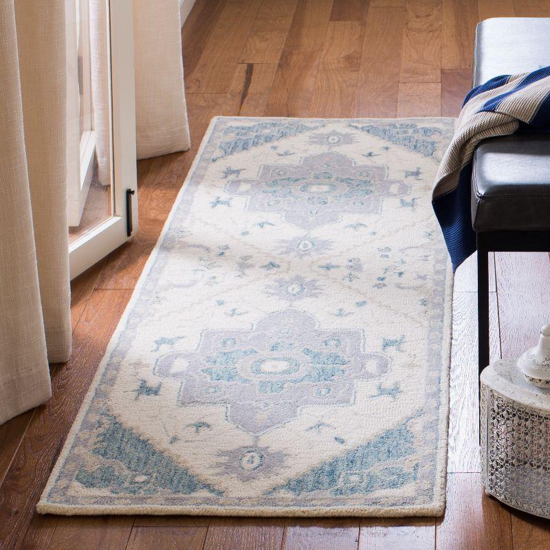 Micro-Loop MLP503 Hand Tufted Indoor Runner Rug - Ivory/Navy - 2'3"x7' - Safavieh