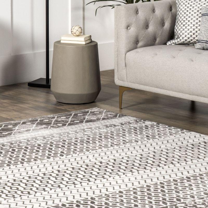 Nuloom Kimberly Transitional Moroccan Banded Indoor Area Rug