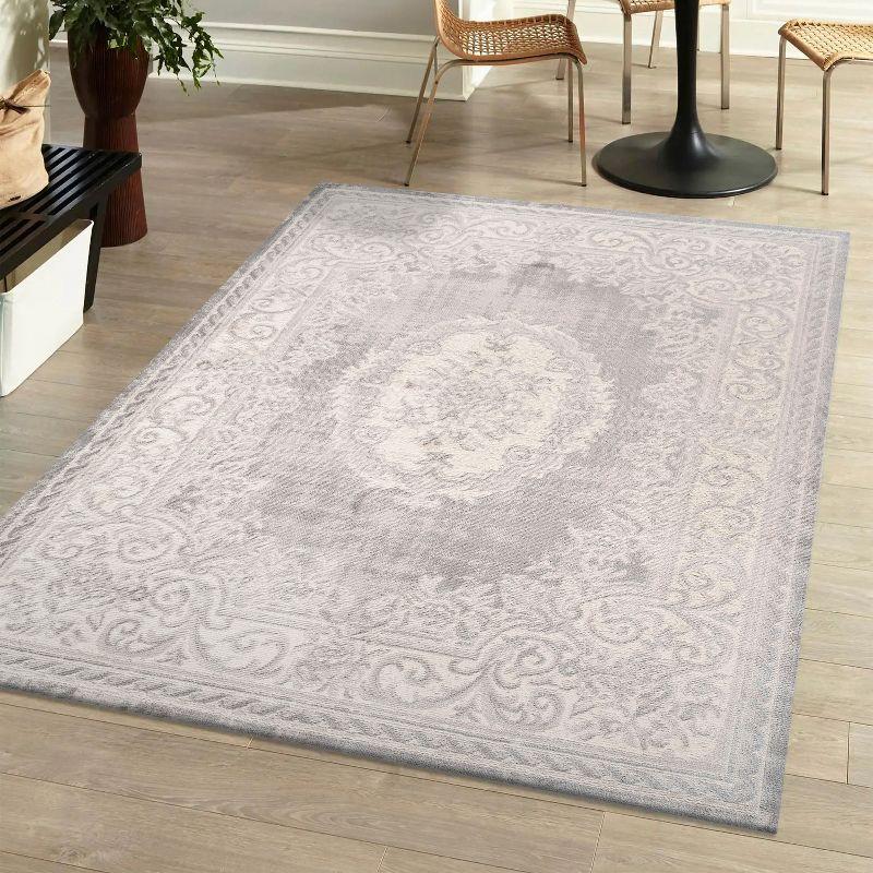 Bohemian Cottage Style Medallion 4'x6' Area Rug in Ivory/Gray