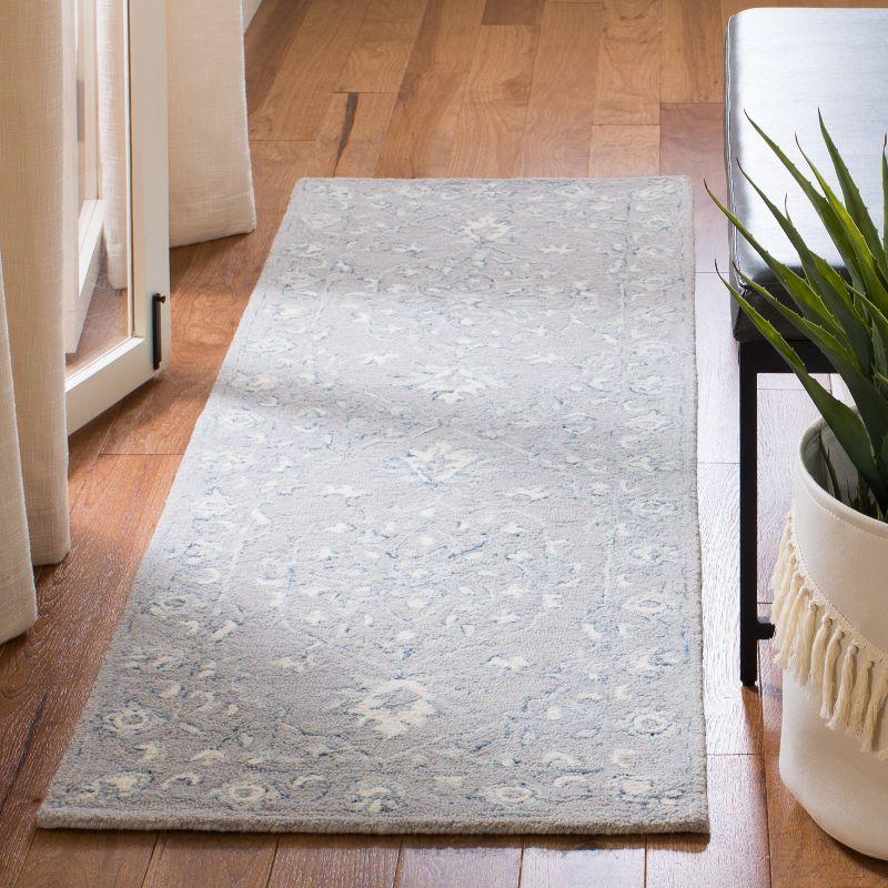 Ivory and Light Grey Wool Tufted Runner Rug