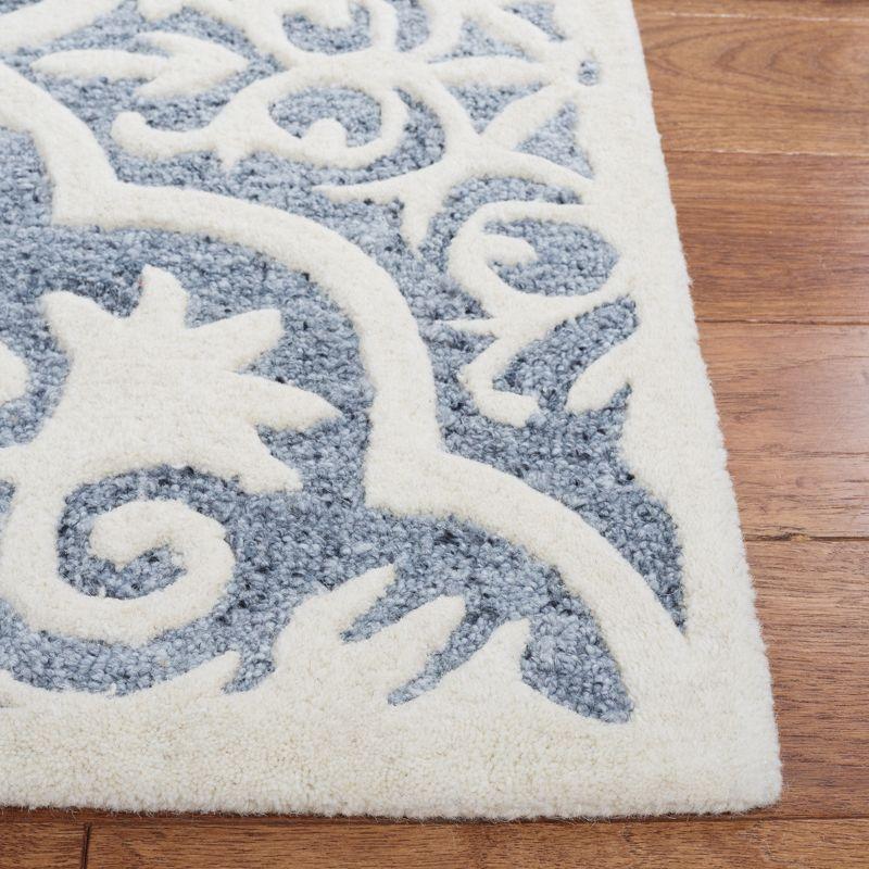 Elegant Floral Light Blue Hand-Tufted Wool Area Rug 4' x 6'