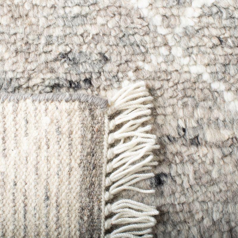 Casablanca CSB543 Hand Knotted Indoor Area Rug - Grey/Ivory - 5'x8' - Safavieh