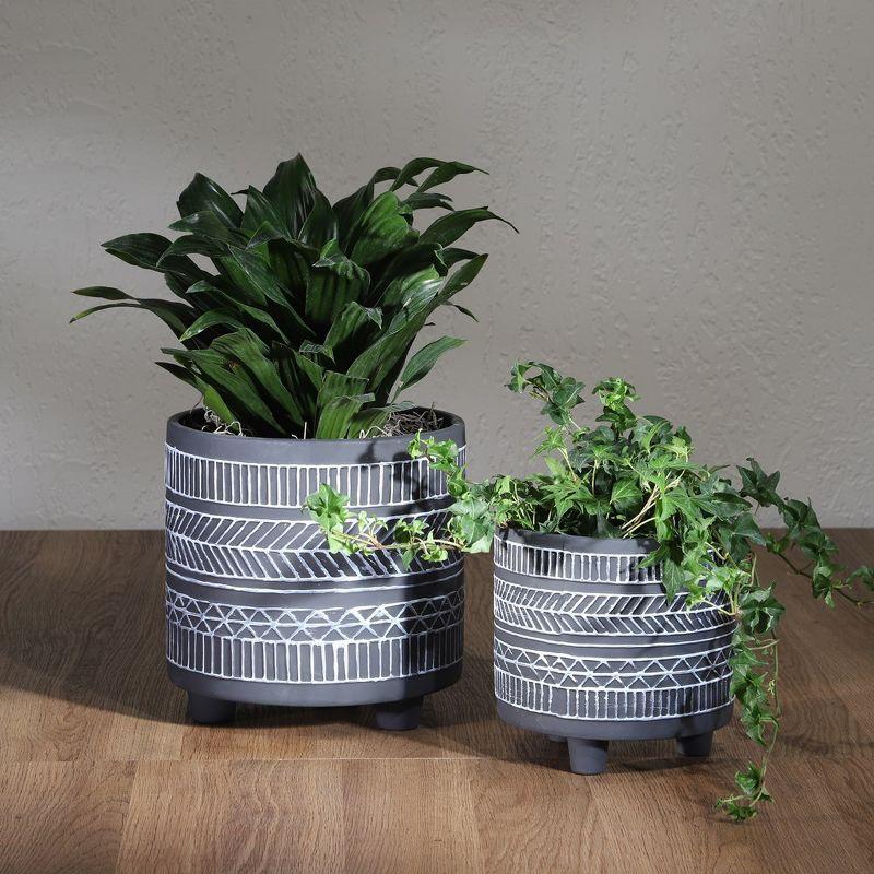 Sagebrook Home 2-Piece Set of Ceramic Planters Stylish Footed Plant Stand Set for Indoor or Outdoor