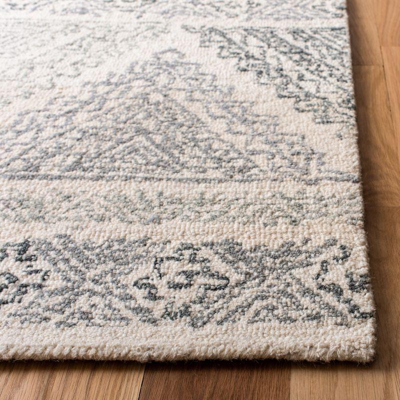 Micro-Loop MLP206 Hand Tufted Indoor Area Rug - Ivory/Grey - 5'x8' - Safavieh