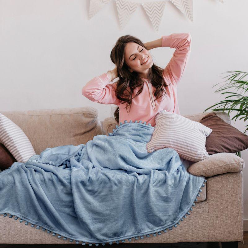 Pavilia Hand Woven Throw Blanket