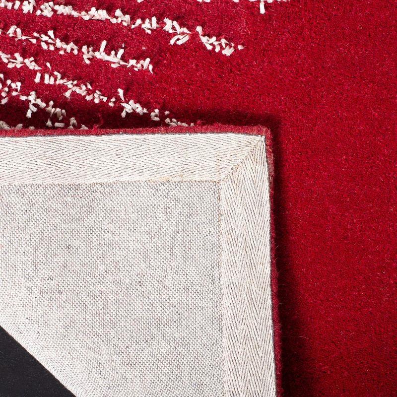 Soho SOH712 Hand Tufted Indoor Accent Rug - Red/Ivory - 3'6"x5'6" - Safavieh.