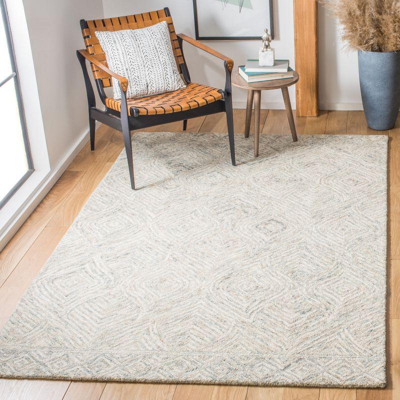 Ikat IKT703 Hand Tufted Area Rug  - Safavieh