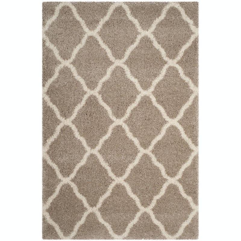 Ivory Diamond Delight 59" Round Synthetic Shag Rug