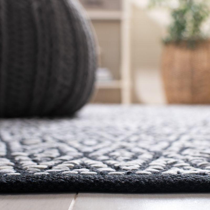 Montauk MTK621 Hand Woven Indoor Area Rug - Grey/Black - 6'x9' - Safavieh
