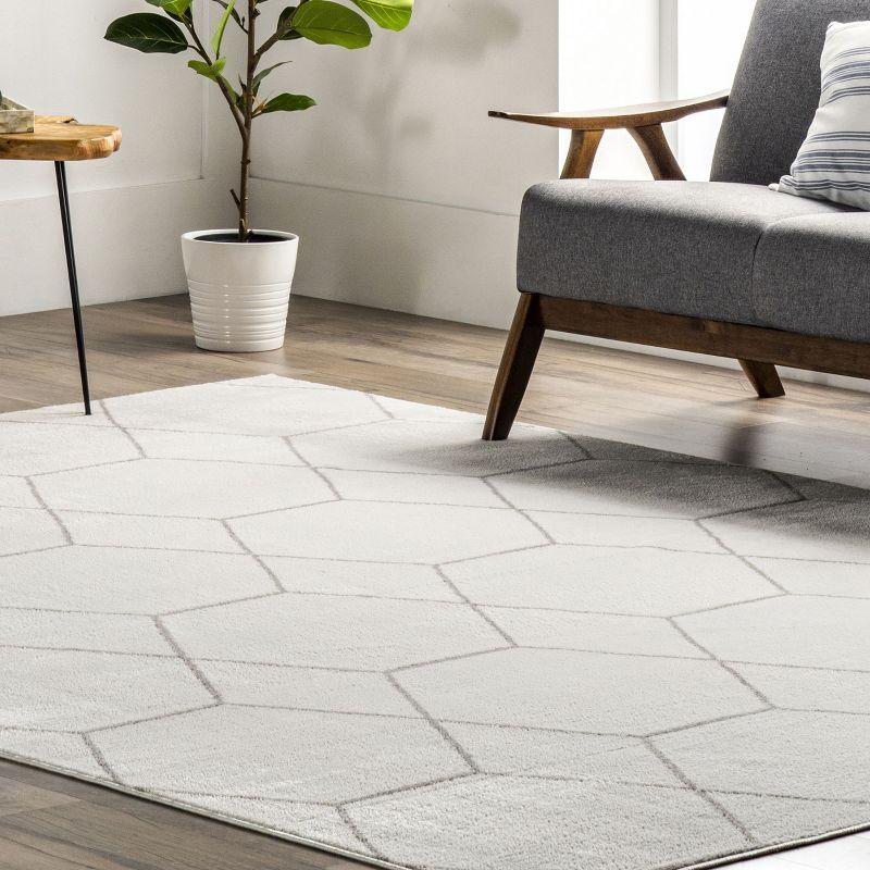 Beige Geometric Honeycomb 5x8 Synthetic Area Rug