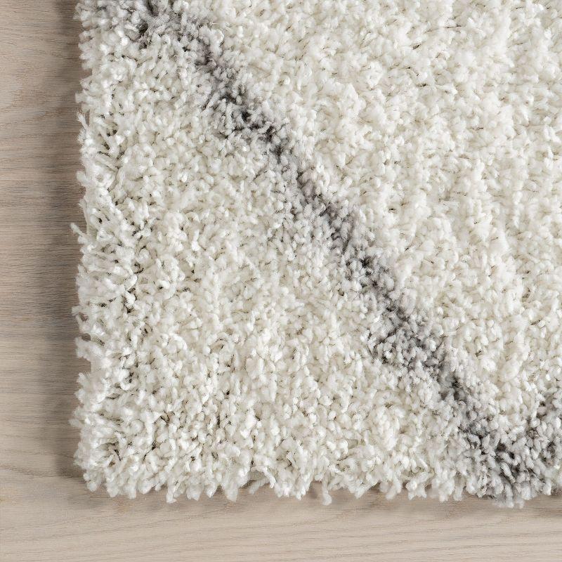 Nuloom Tess Trellis 8 Square Shag Indoor Area Rug for Living Room Bedroom Dining Room Nursery, White/Grey