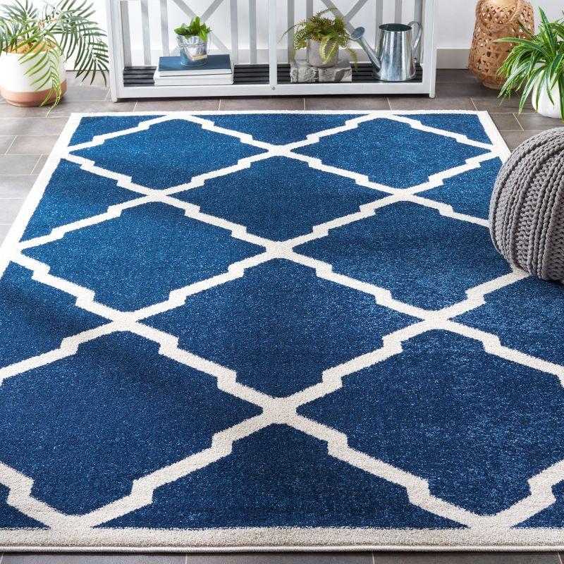 Amherst AMT421 Power Loomed Indoor Area Rug - Navy/Beige - 5'3"x8' - Safavieh