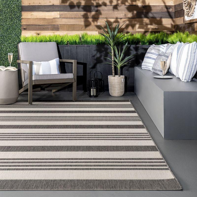 Nuloom Robin Striped 2x8 Indoor/Outdoor Runner Rug for Living Room Patio Deck Front Porch Entryway Hallway Kitchen, Light Grey/Ivory