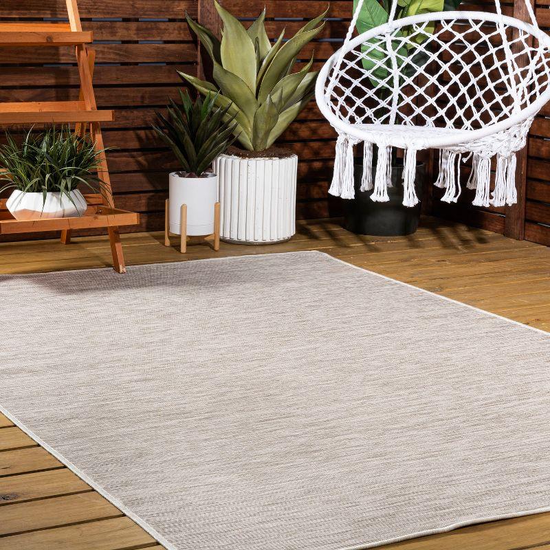 4'x6' Ethan Modern Flatweave Solid  Area Rug, Light Gray - JONATHAN Y