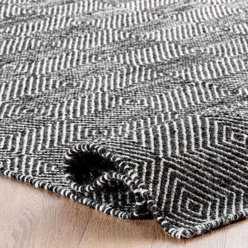 Nuloom Ago Geometric 3x5 Wool Accent Indoor Area Rug for Living Room Bedroom Dining Room Entryway Kitchen, Black/Ivory