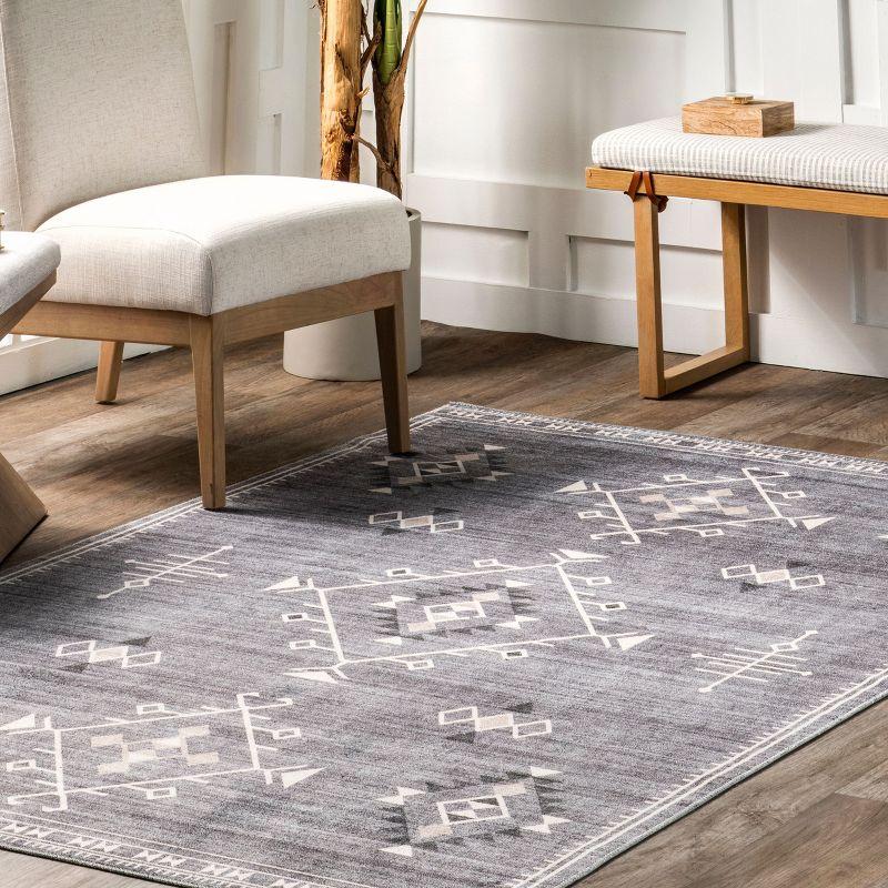 Nuloom Evalyn Southwestern Pet Friendly Machine Washable Area Rug, 5' x 8', Grey