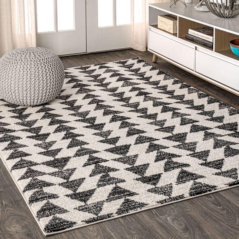 5'x8' Aisha Moroccan Triangle Geometric  Area Rug, Cream/Black - JONATHAN Y
