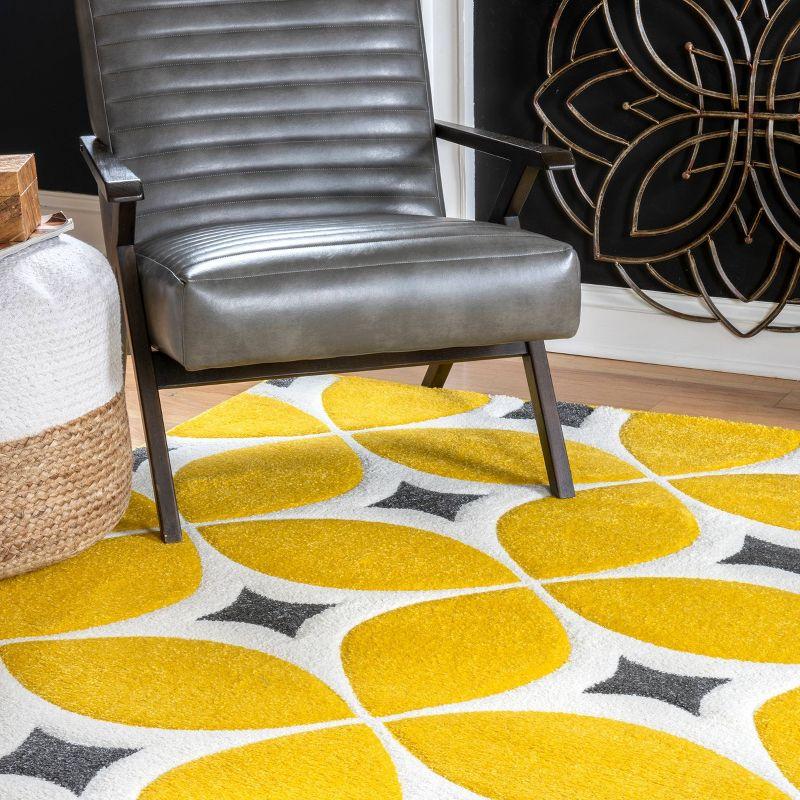 Gabriela Sunflower Yellow & Navy Hand-Tufted Polyester Rug