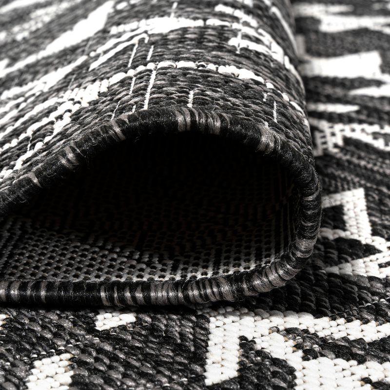 5'x8' Tokay Bohemian Geometric Indoor/Outdoor Area Rug, Black/Ivory - JONATHAN Y