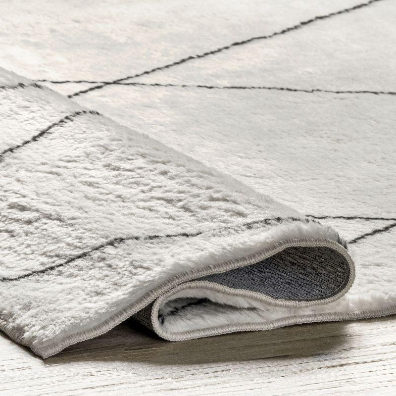 Loon Peak® Addy Trellis Machine Washable Shag Ivory Area Rug