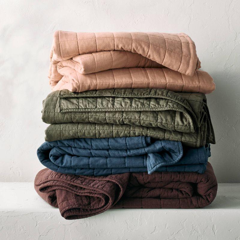 King Heavyweight Linen Blend Quilt Warm Brown - Casaluna™: Rayon & Cotton, OEKO-TEX Certified, Woven