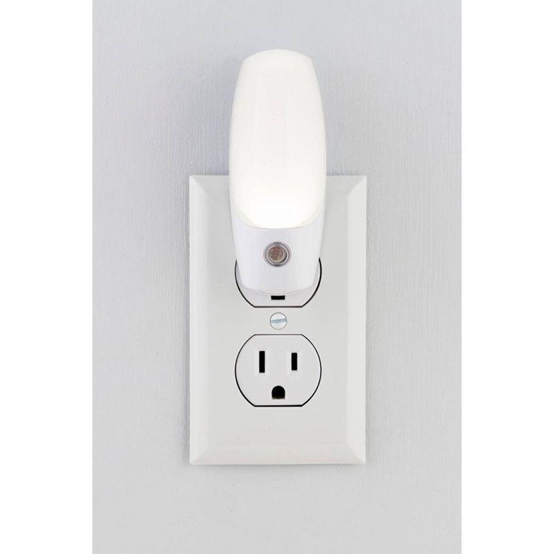 Energizer Automatic LED Night Light, White (Set of 2)