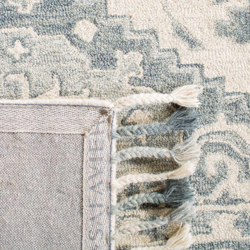 Hand-Tufted Rustic-Chic Grey Wool 2'3" x 5' Runner Rug