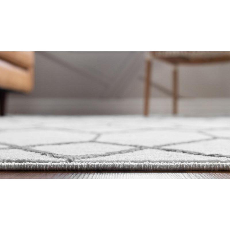 Unique Loom 8' 0 x 10' 0 White Matrix Trellis Deco Area Rug