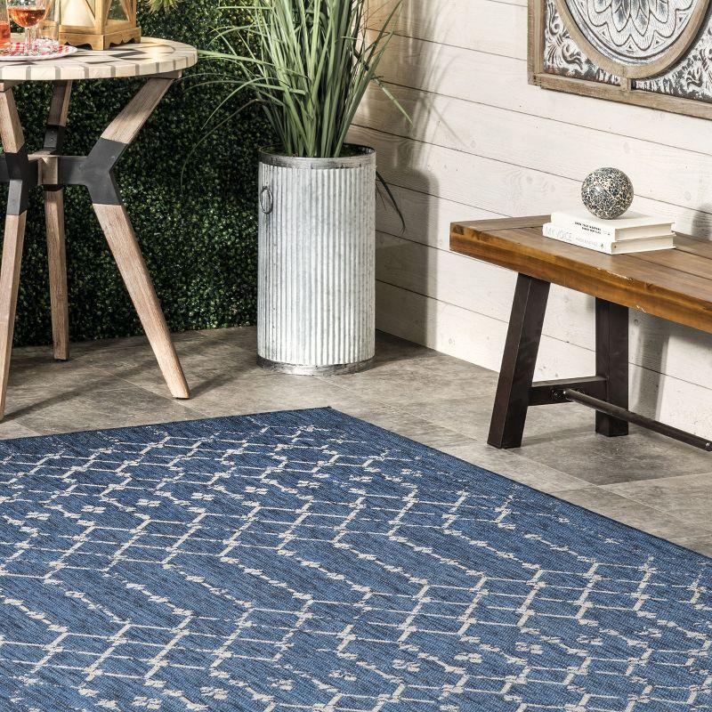 Nuloom Grayson Trellis 5x8 Indoor/Outdoor Area Rug for Living Room Patio Deck Front Porch Kitchen, Blue/Ivory