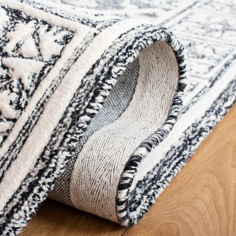 Metro MET851 Hand Tufted Indoor Area Rug - Black/Ivory - 4'x6' - Safavieh