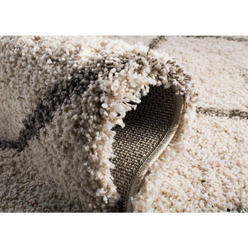 Ivory Diamond Bliss 24" Round Synthetic Shag Rug