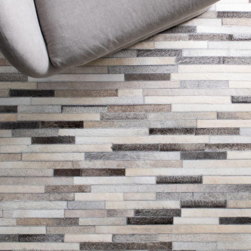 Studio Leather STL809 Hand Woven Area Rug - Ivory/Grey - 4'x6' - Safavieh.