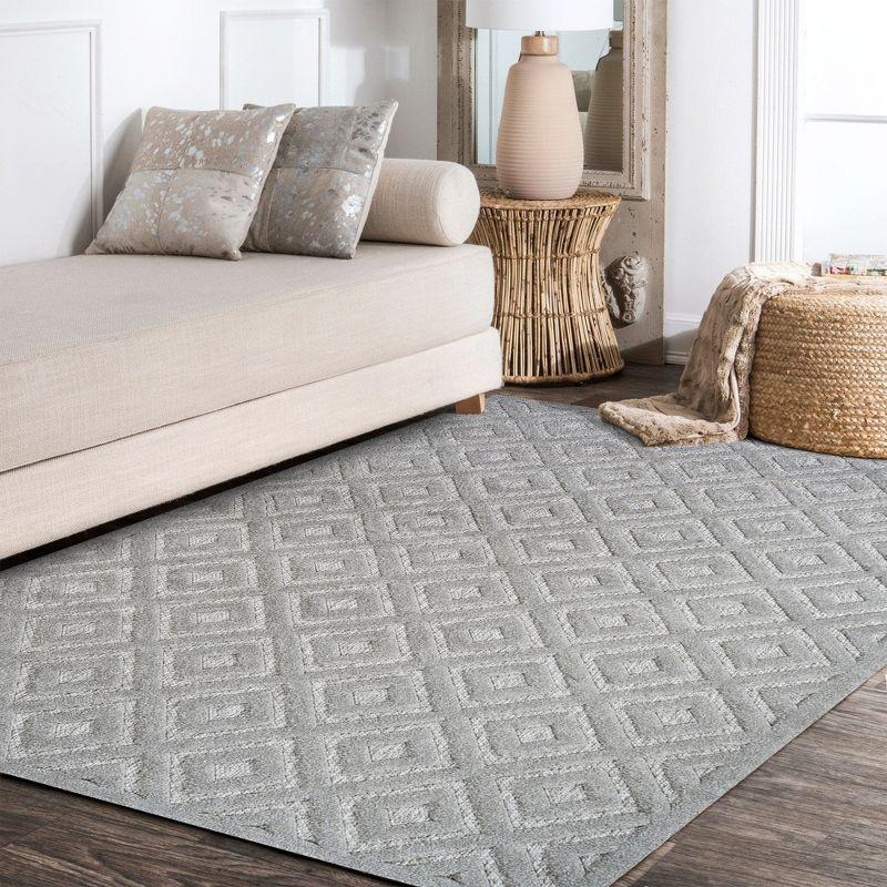 3'x5' Portmany Neutral Diamond Trellis Indoor/Outdoor Area Rug, Light Gray - JONATHAN Y