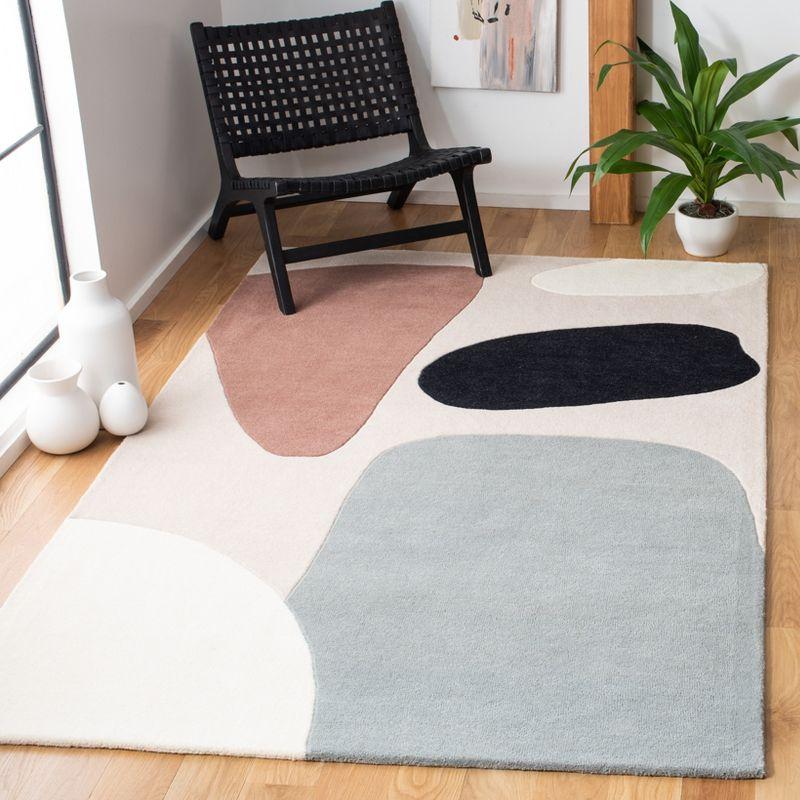 Fifth Avenue FTV119 Hand Tufted Area Rug - Beige/Black - 4'x6' - Safavieh.