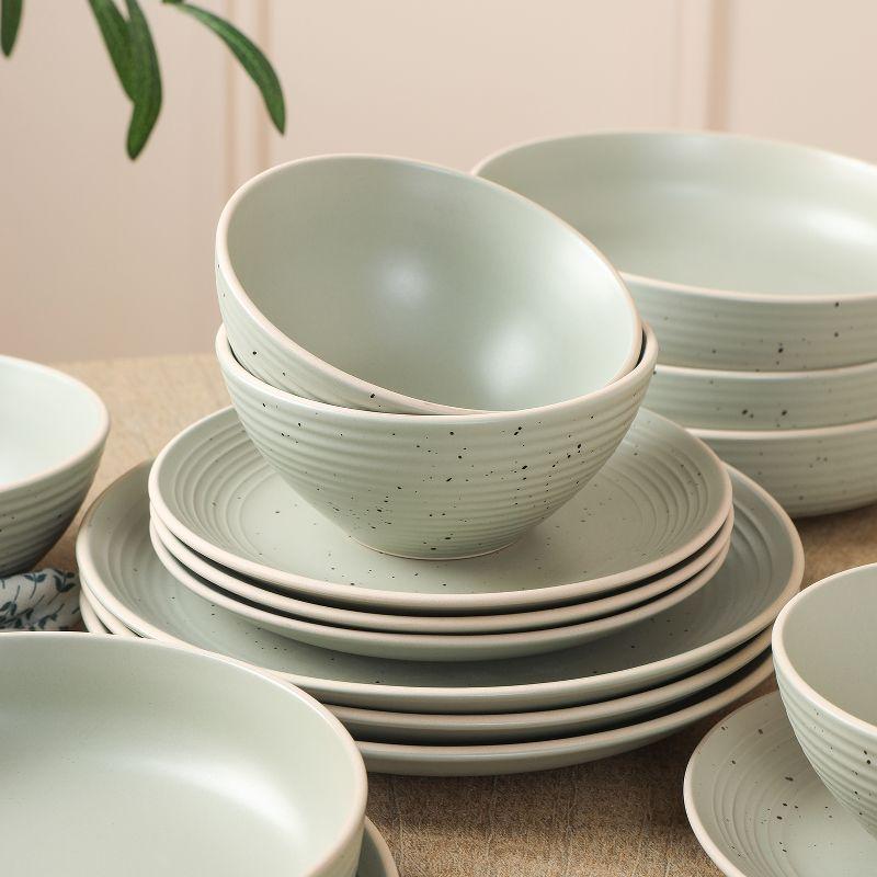 Green and White Ceramic 16-Piece Dinnerware Set