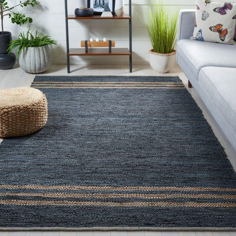 Vintage Leather VTL400 Hand Woven Indoor Area Rug - Blue/Beige - 4'x6' - Safavieh