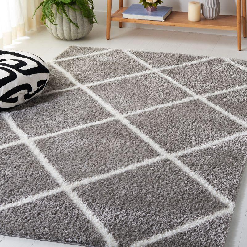 Tahoe Shag THO676 Power Loomed Indoor Area Rug - Grey/White - 9'x12' - Safavieh