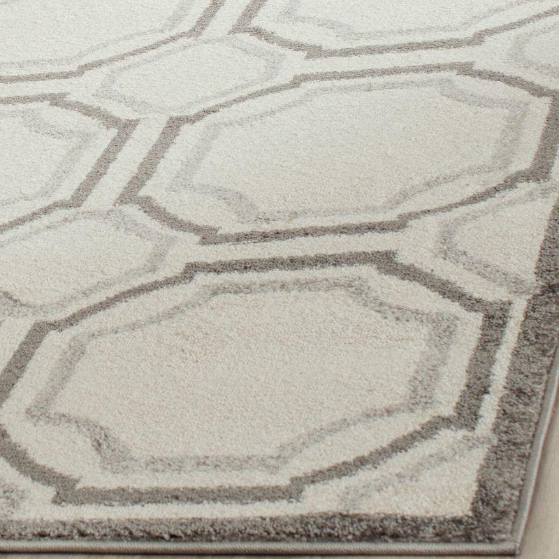 Amherst AMT411 Power Loomed Area Rug - Ivory/Light Grey - 5'x5' - Safavieh.